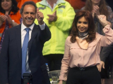 62 tuổi, nữ tổng thống Argentina vẫn “quậy tưng” sân khấu